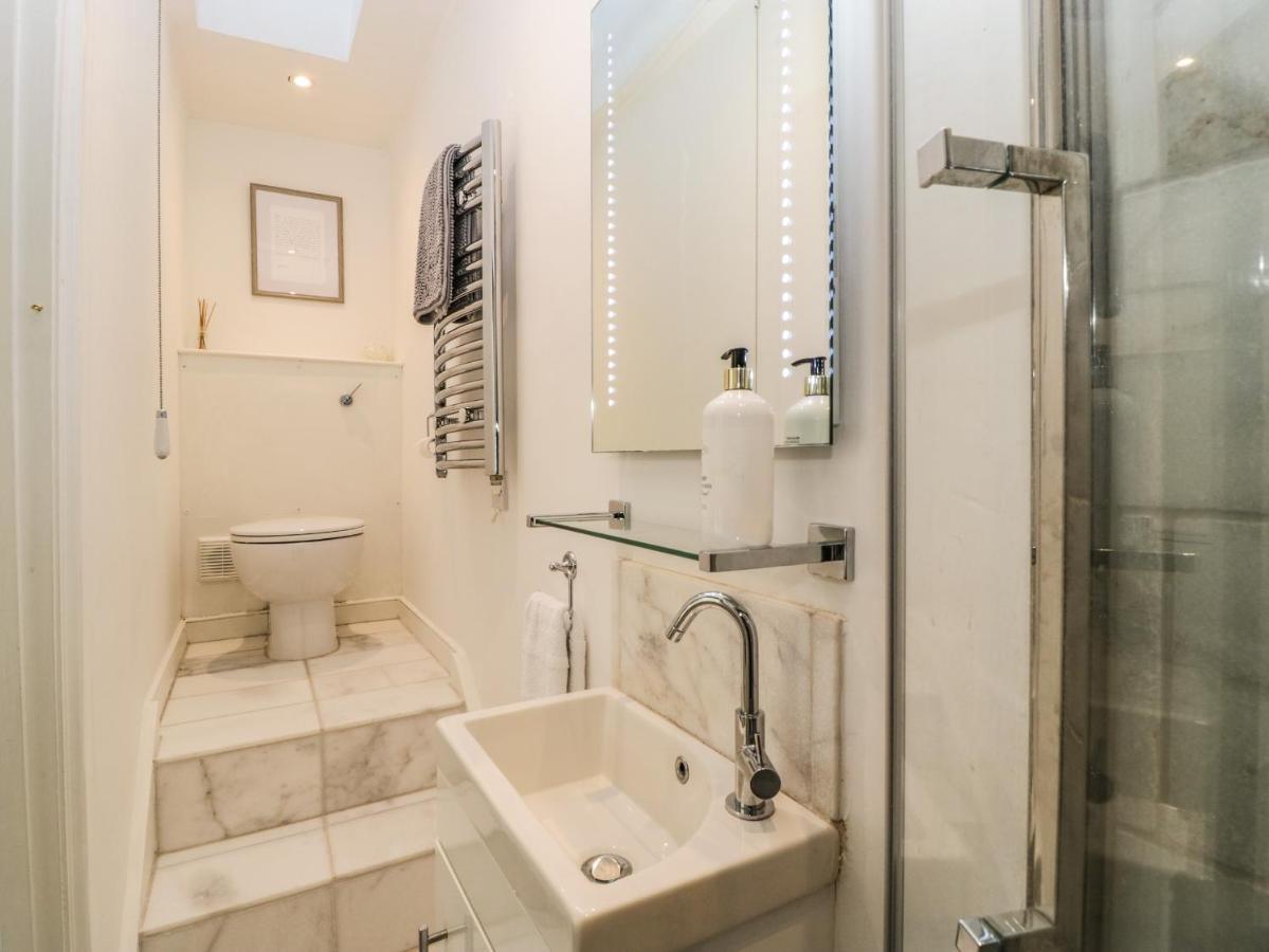 Villa 23 Daniel Street Bath Esterno foto